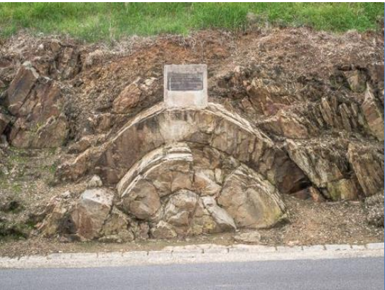 Beauce Saddle Reef outcrop with plaque